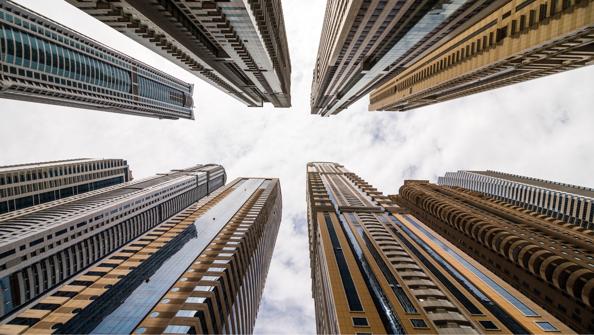 Build a vendor-agnostic data platform 